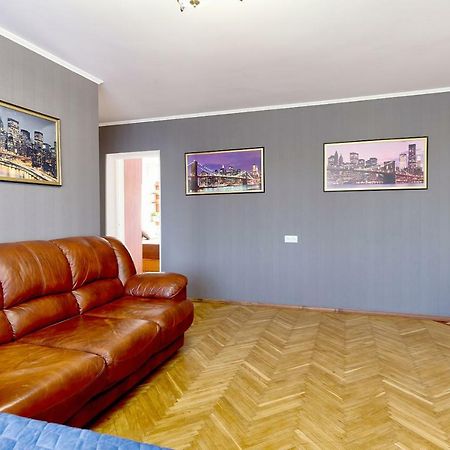 קייב L3-82 Main Street- Modern New Three 3 Separate 3Bedrooms 100 M2 - Central Location, Metro Palace Of Sports - Gulliver Mall, Arena City מראה חיצוני תמונה