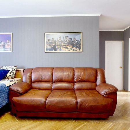 קייב L3-82 Main Street- Modern New Three 3 Separate 3Bedrooms 100 M2 - Central Location, Metro Palace Of Sports - Gulliver Mall, Arena City מראה חיצוני תמונה