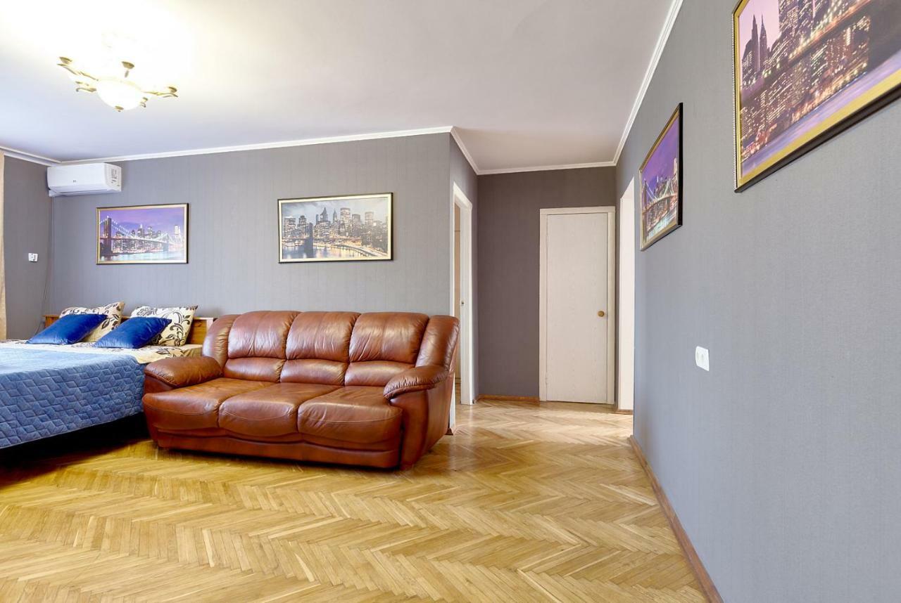 קייב L3-82 Main Street- Modern New Three 3 Separate 3Bedrooms 100 M2 - Central Location, Metro Palace Of Sports - Gulliver Mall, Arena City מראה חיצוני תמונה